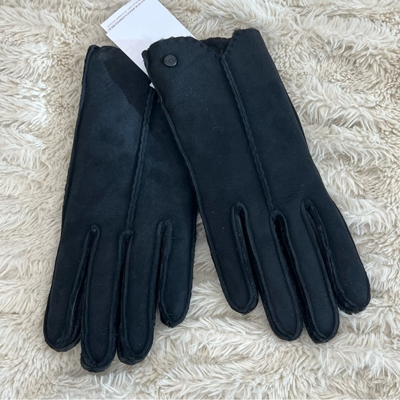 UGG Accessories - UGG Sheepskin Leather Mix Gloves Women’s Size Small Black NWT